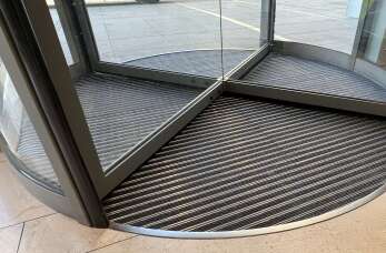 Jak dopasować rodzaj wycieraczek do poszczególnych budynków?