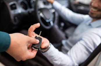 Przydatne informacje dla wynajmujących samochód z wypożyczalni - poradnik firmy MiCar Rent a Car