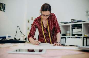 Zachowaj styl i oszczędzaj – Poprawki Krawieckie Beata Hyper Jeans