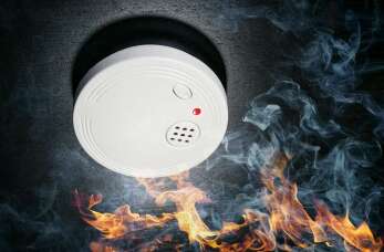 Instalacje elektryczne Eram: Dlaczego warto montować w domu system sygnalizacji pożaru?