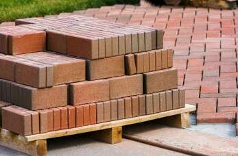 Czy warto wykończyć elewację cegłą klinkierową? PSB Mrówka w Koniecpolu