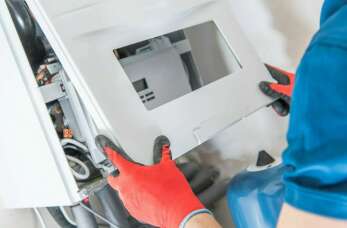 Instalacje wodno-kanalizacyjne AquaTeam: Co warto wiedzieć, wybierając piec centralnego ogrzewania?