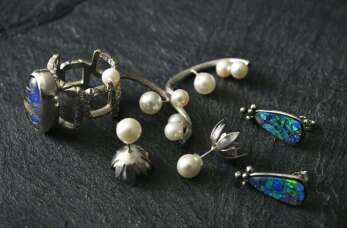 Zalety biżuterii ze srebra - poznaj ofertę Sklepu Jubilersko-Pamiątkarskiego Szafir