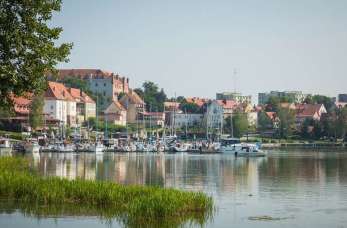 Hotele na Mazurach. Propozycje noclegów nad jeziorem