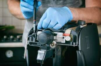 Różne awarie ekspresów do kawy - naprawy z firmą Dom-Serwis