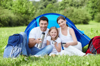 Na co zwrócić uwagę, wybierając pole namiotowe dla rodziny z dziećmi?