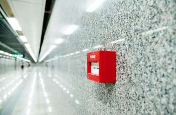 Zabezpieczenia przeciwpożarowe – czym jest instalacja tryskaczowa? Oferta firmy EPPS Systemy bezpieczeństwa