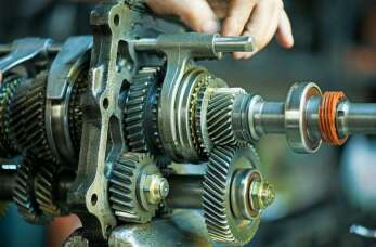 Diagnostyka skrzyń biegów automatycznych i manualnych – klucz do sprawności układu napędowego