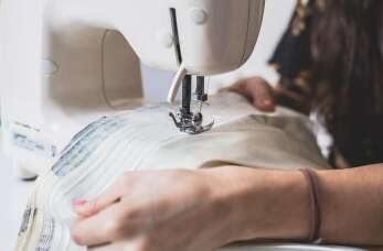 Usługa skracania i poprawek ubrań - Pracownia Krawiecka u Eli