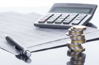 Biuro rachunkowe, samodzielna księgowa czy księgowość internetowa?