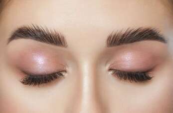 Henna brwi – kto powinien skorzystać? Czy są jakieś przeciwwskazania? Gabinet Zdrowia i Urody Helio Shine