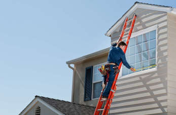 Cieknący dach? Zdecyduj się na profesjonalny serwis dekarski!