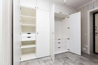 Odkryj magię szaf na wymiar z firmy Meble na Miarę - przewodnik po dostępnych opcjach