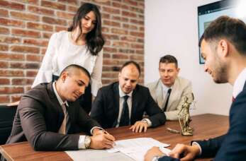 Obsługa cudzoziemców Polsce z firmą Splendora – gdzie szukać pomocy?