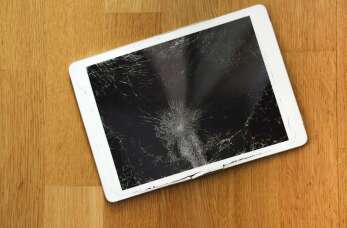 Pęknięcia, zadrapania czy przetarcia - powierz tablet naprawie w serwisie Arox