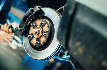 Maszyny przemysłowe - jak o nie dbać, jakie części wymieniać?