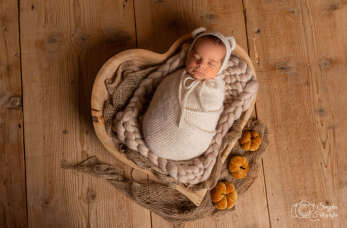 Sesja noworodkowa ze studia Fotografia Smyka - jak się do niej przygotować?