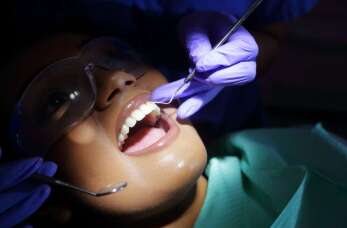 Usuwanie kamienia i osadu nazębnego u dentysty - Lek. Stomatolog Elżbieta Worona