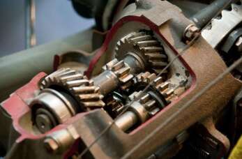 Awaria i naprawa manualnej skrzyni biegów z warsztatem Getrybe