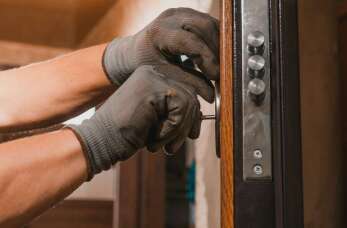 Serwis drzwi z firmy Mony-I PHU: kiedy jest najbardziej potrzebny?