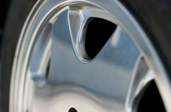 FelgMajster: Kiedy warto zdecydować się na piaskowanie felg?