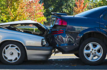 Co zrobić z autem w razie kolizji lub wypadku samochodowego?