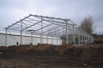 Konstrukcja stalowa a budynek inwentarski