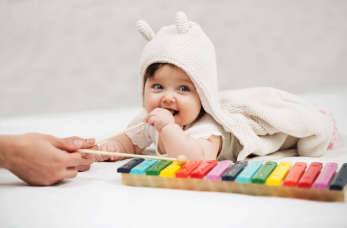 Sprzedaż zabawek i instrumentów muzycznych