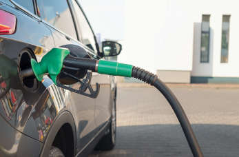 Przegląd paliw producenta LOTOS – gdzie kupić je hurtowo?