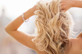 Jak rozjaśnić włosy?