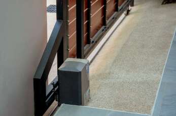 Jakie są korzyści z instalacji automatycznej bramy wjazdowej? | A-Napędy