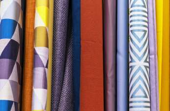 Lamówki – jak używać ich do dekoracji odzieży i tekstyliów? Pasmanteria Galpas 