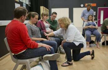 Wsparcie położnej w przygotowaniach do porodu