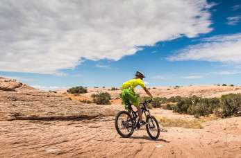Czym powinny się charakteryzować buty rowerowe?