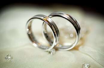 Na co zwrócić uwagę, wybierając obrączki ślubne? Sklep jubilerski Amelia