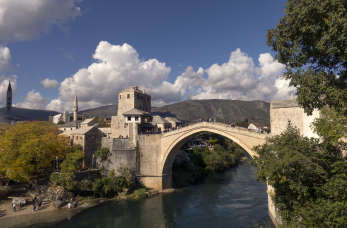 Obozy młodzieżowe – zalety grupowych wyjazdów