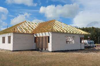 Montaż konstrukcji dachowej – kluczowe aspekty