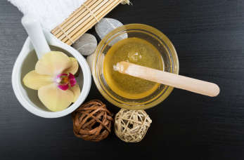 Jak zrobić pastę cukrową do depilacji?