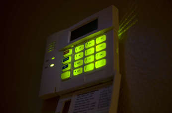 Dodatkowe instalacje zabezpieczające dom i posesję