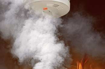 Dlaczego rola systemów sygnalizacji pożaru jest tak istotna?
