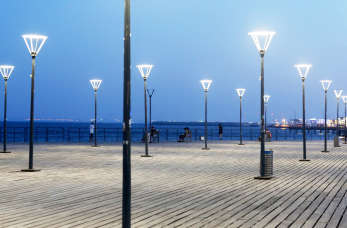 Czym wyróżnia się nowoczesne oświetlenie miejskie?