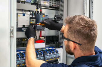 Kompensacja mocy biernej – co to takiego?