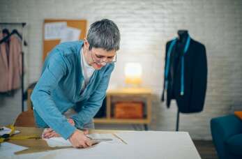 Szycie wzorów do odzieży – Alina Sirenko