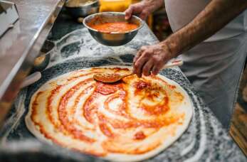 Prawdziwa włoska pizza w Matimo s. c. w Bobrowcu