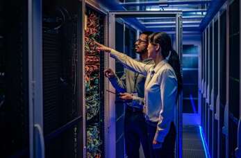 Inspektorzy nadzoru budowy sieci telekomunikacyjnych