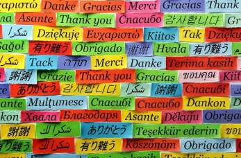 Literowe naklejki do dekoracji wnętrz – Gabu