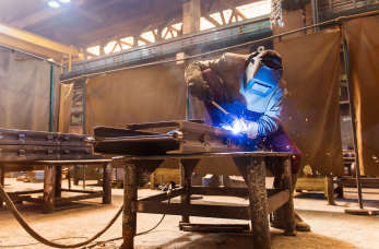 Kiedy skorzystać z usług spawacza?