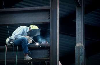 Usługi spawalnicze i wynajem podnośników w Ostrowcu