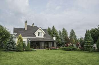 Wybór domu na sprzedaż - kluczowe aspekty zakupu nieruchomości