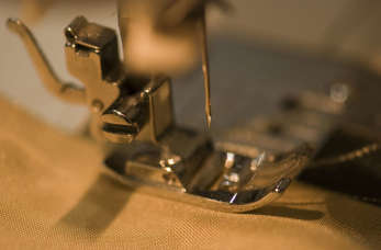 Przemysłowe maszyny do szycia – charakterystyka i zastosowanie
